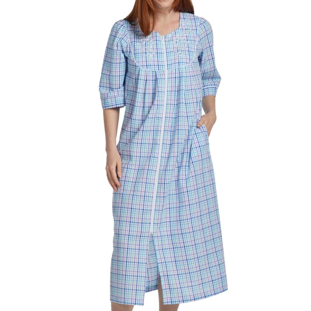 #1126 Miss Elaine Petite 3/4-Sleeve Plaid Zip Seersucker Robe